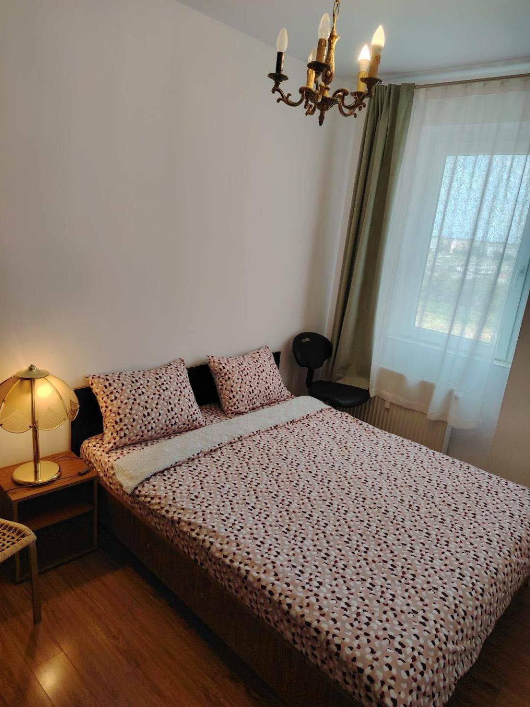 Arad Chic Apartament Uta Exteriör bild